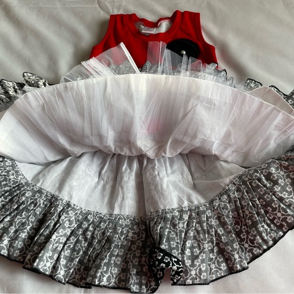 NWOT 2/3 Year Old Girls Black, White, and Red Colour Dress With Frills - Picture 9 of 16